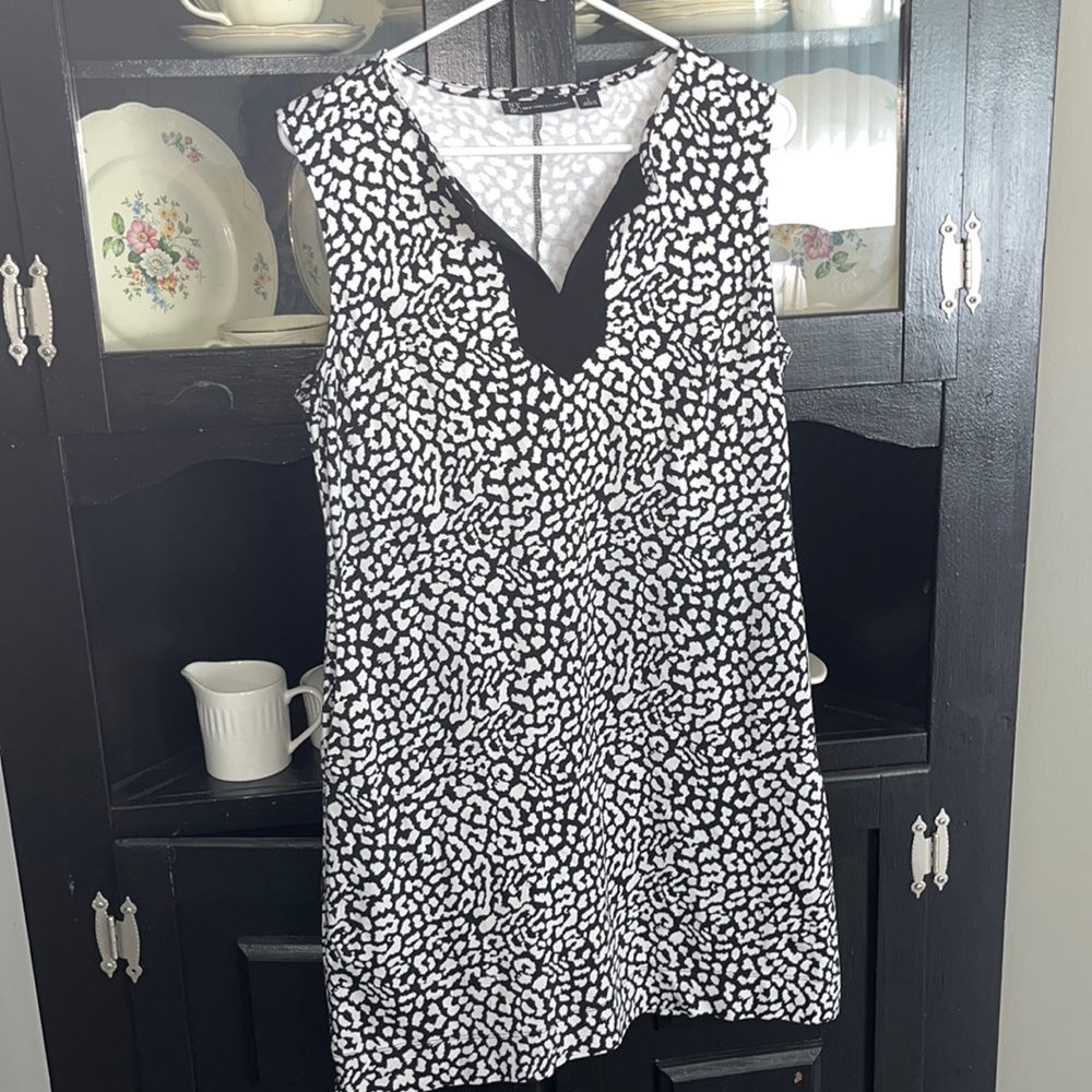 Womens New York and Company casual tank dress with pockets size Large